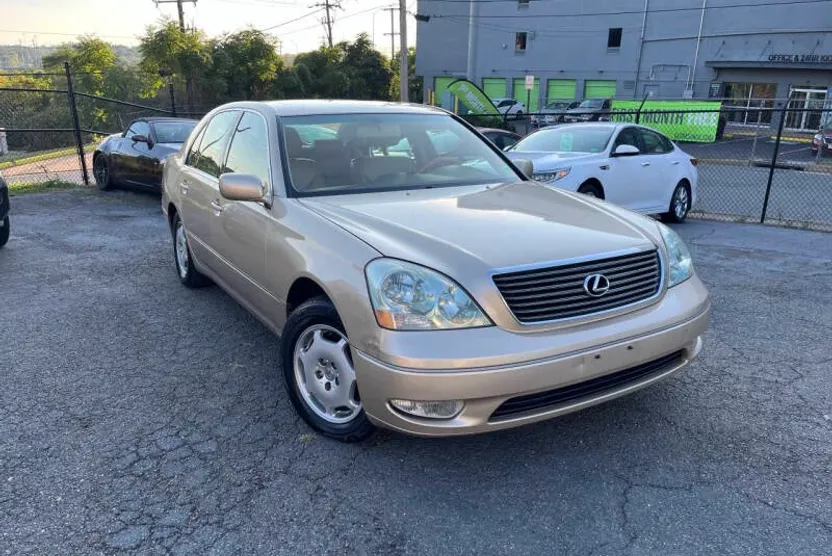 2002 Lexus LS 430 photo 1
