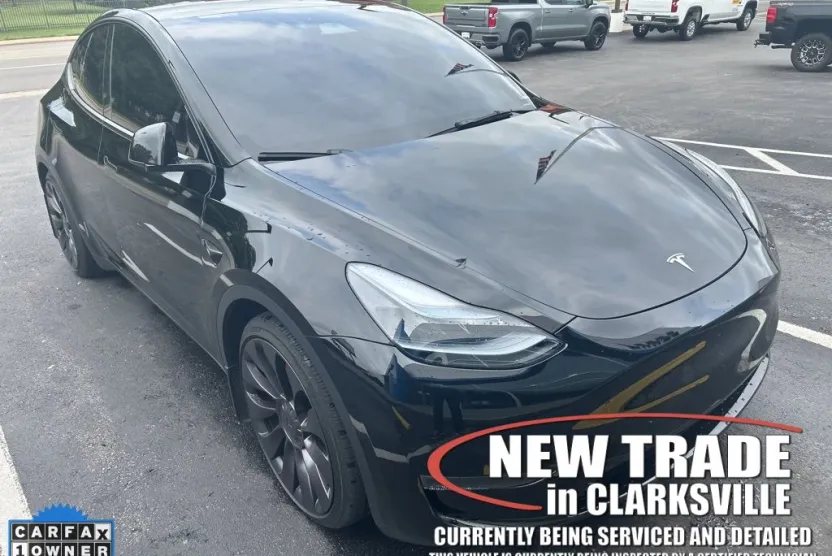 2025 Tesla Model Y Performance photo 1