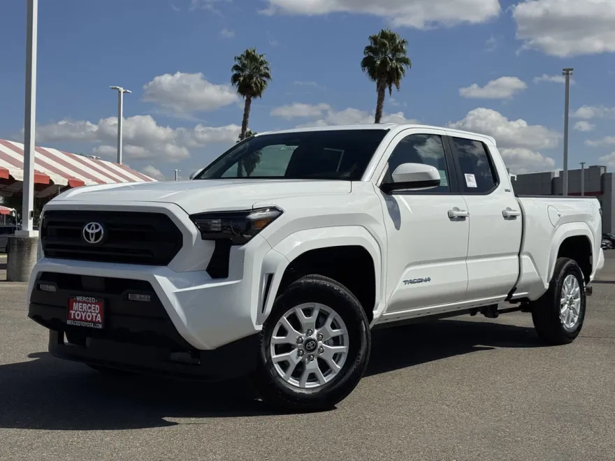 2025 Toyota Tacoma SR5 Double Cab photo 1