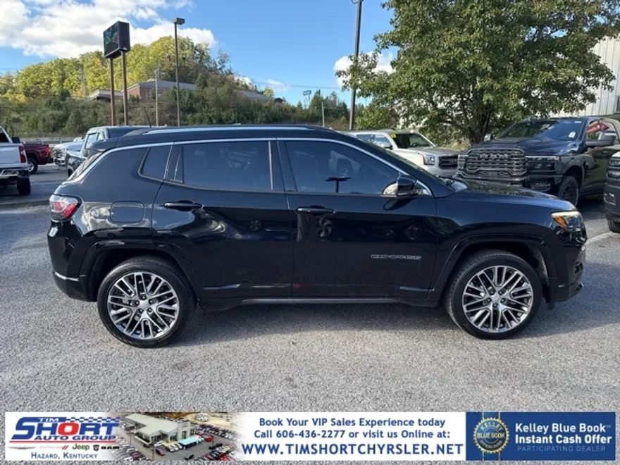 2022 Jeep Compass Limited photo 1