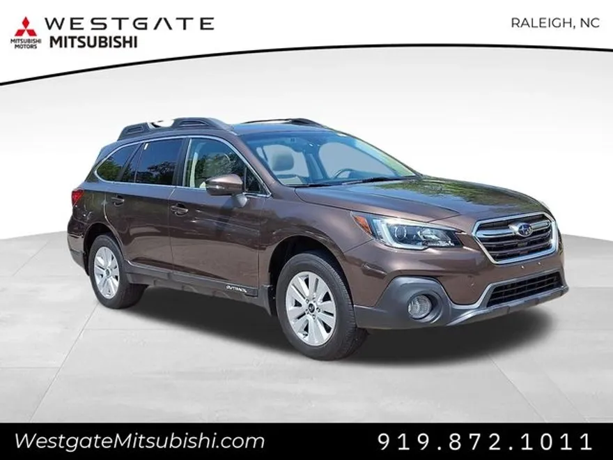 2019 Subaru Outback 2.5i Premium photo 1