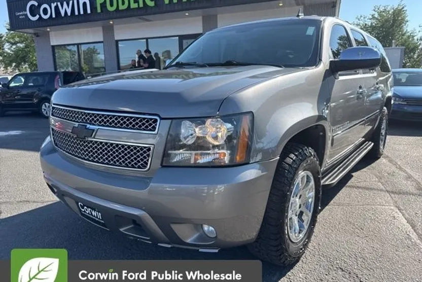 2009 Chevrolet Suburban 1500 LTZ photo 1