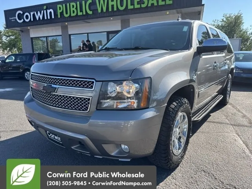 2009 Chevrolet Suburban 1500 LTZ photo 1