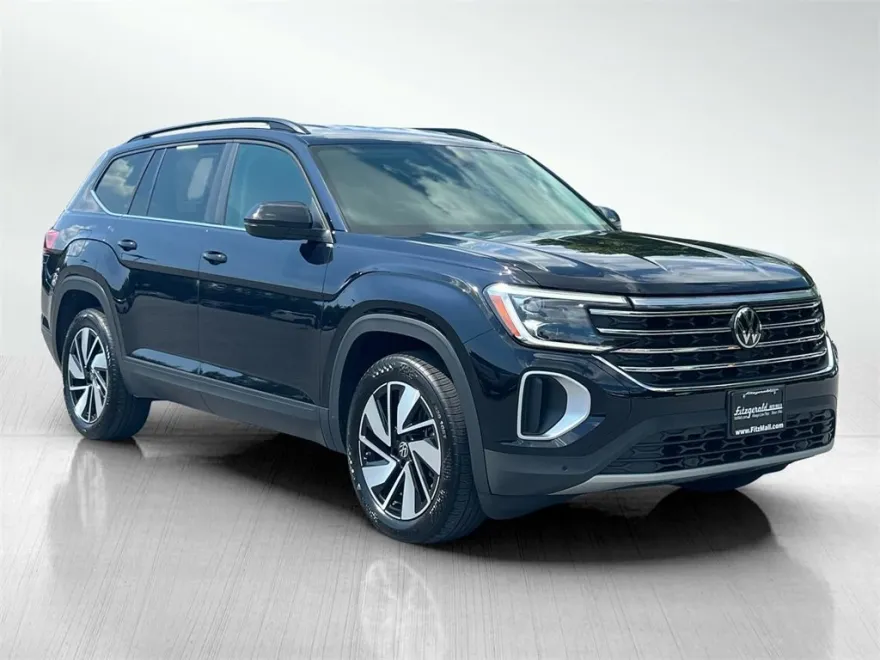 2024 Volkswagen Atlas SE Technology photo 1