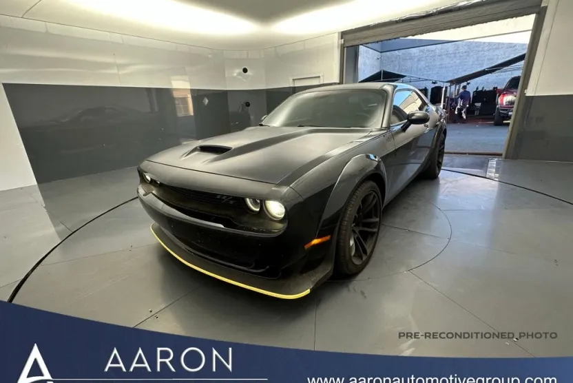 2023 Dodge Challenger R/T Scat Pack photo 1