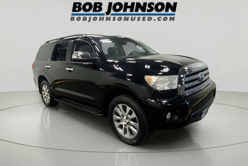 2016 Toyota Sequoia Limited photo 1