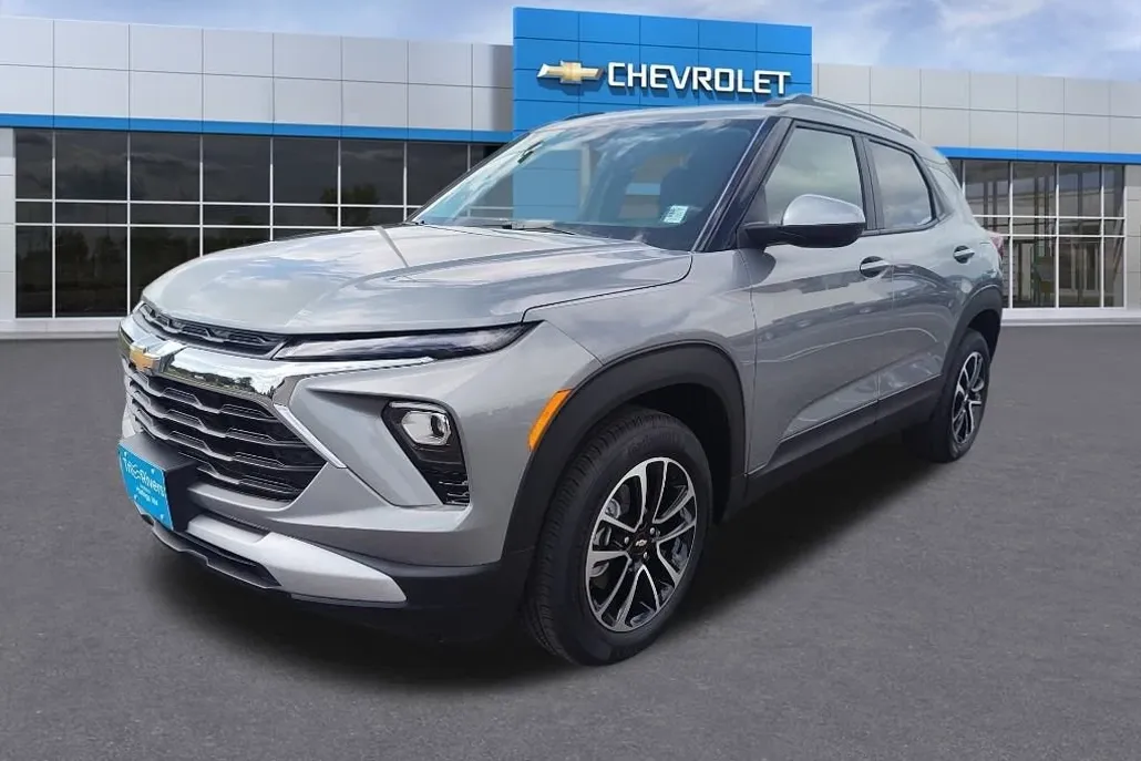2025 Chevrolet Trailblazer LT photo 1