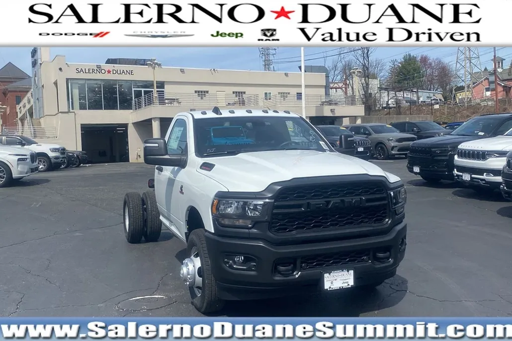 2024 Ram 3500 Tradesman photo 1