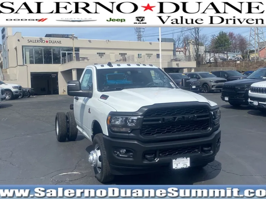2024 Ram 3500 Tradesman photo 1