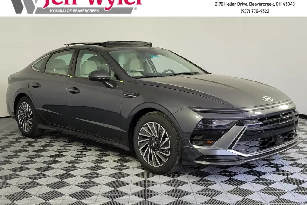 2025 Hyundai Sonata Hybrid Limited photo 1