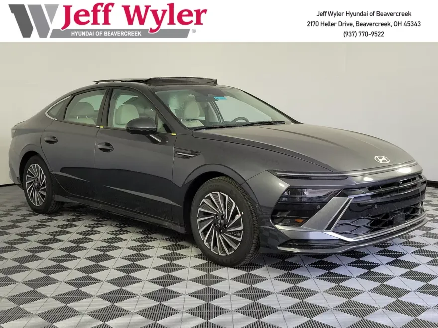 2025 Hyundai Sonata Hybrid Limited photo 1