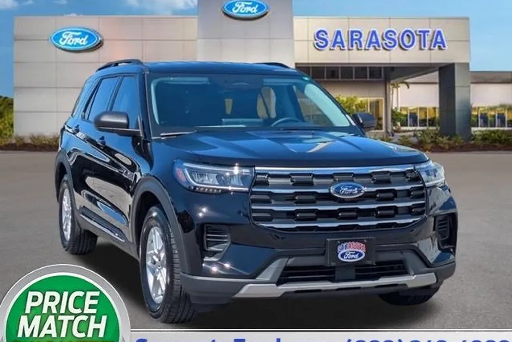 2025 Ford Explorer photo 1