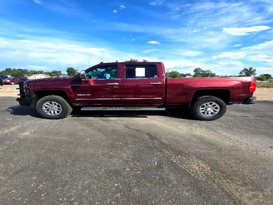 2016 Chevrolet Silverado 3500HD LTZ photo 1