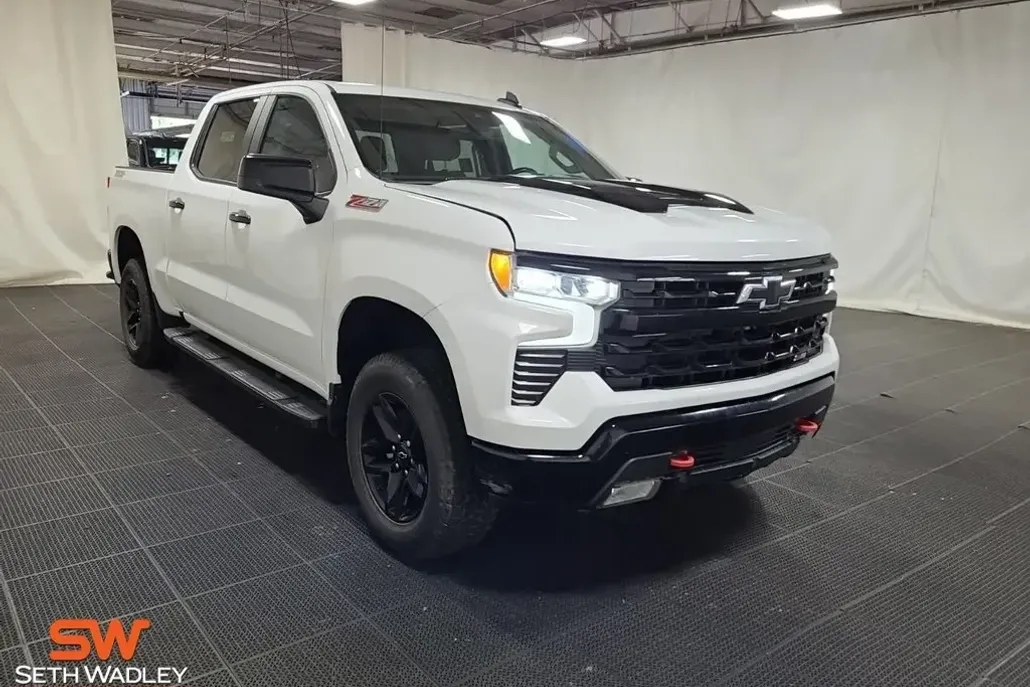 2023 Chevrolet Silverado 1500 LT Trail Boss photo 1