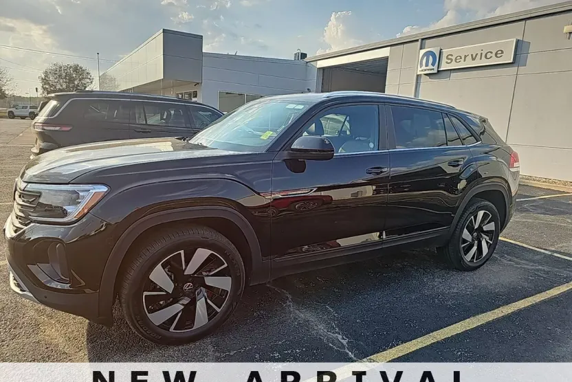 2025 Volkswagen Atlas Cross Sport SE Technology photo 1