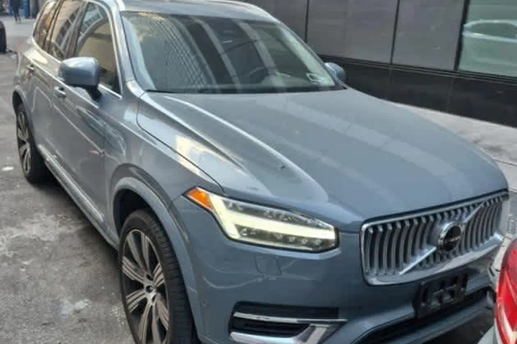2023 Volvo XC90 Recharge Plus photo 1