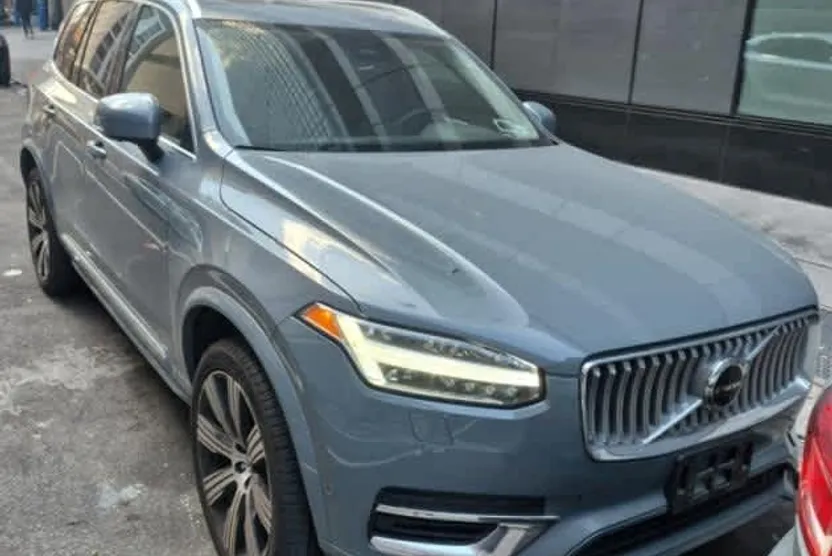 2023 Volvo XC90 Recharge Plus photo 1