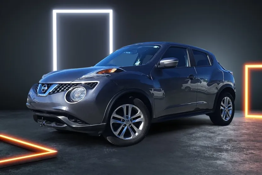2016 Nissan Juke SV photo 1