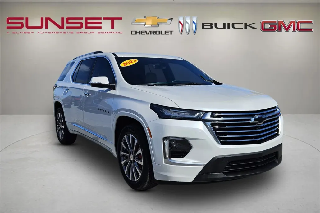 2023 Chevrolet Traverse Premier photo 1
