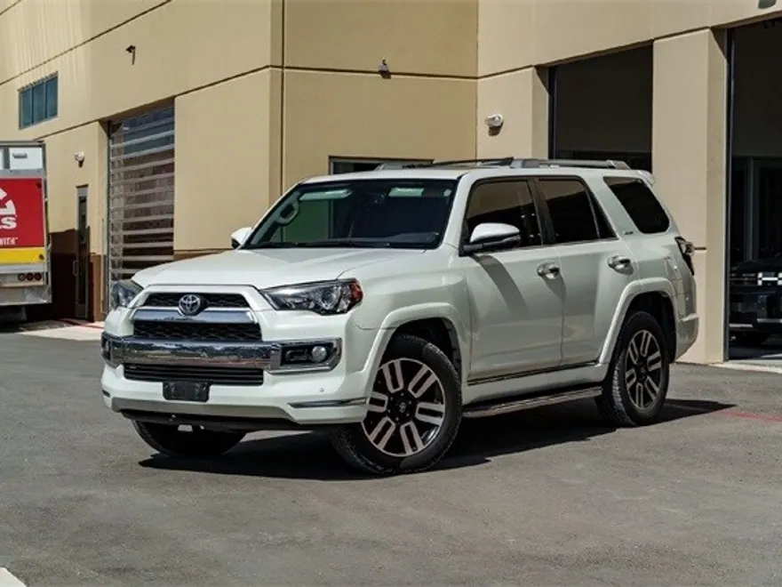 2017 Toyota 4Runner Limited photo 1