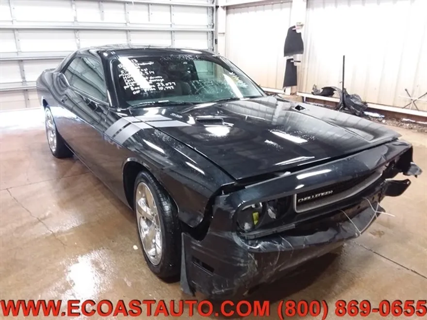 2013 Dodge Challenger R/T Plus photo 1