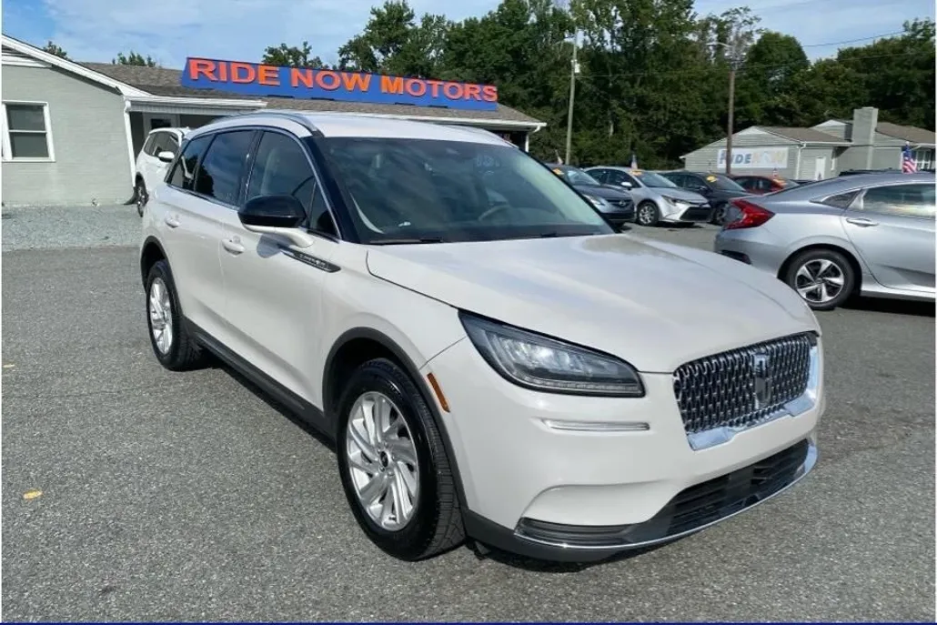 2021 Lincoln Corsair Standard photo 1