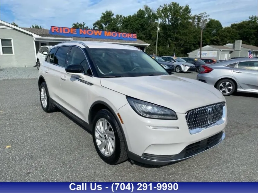 2021 Lincoln Corsair Standard photo 1