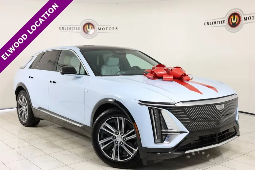 2024 Cadillac Lyriq Luxury photo 1