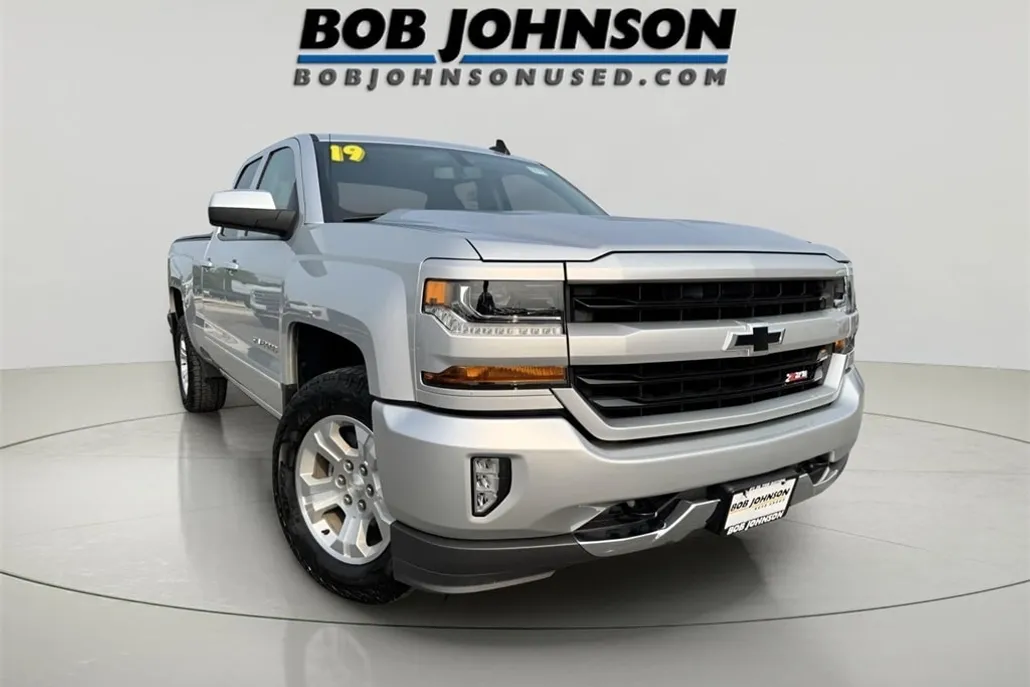 2019 Chevrolet Silverado 1500 LT photo 1