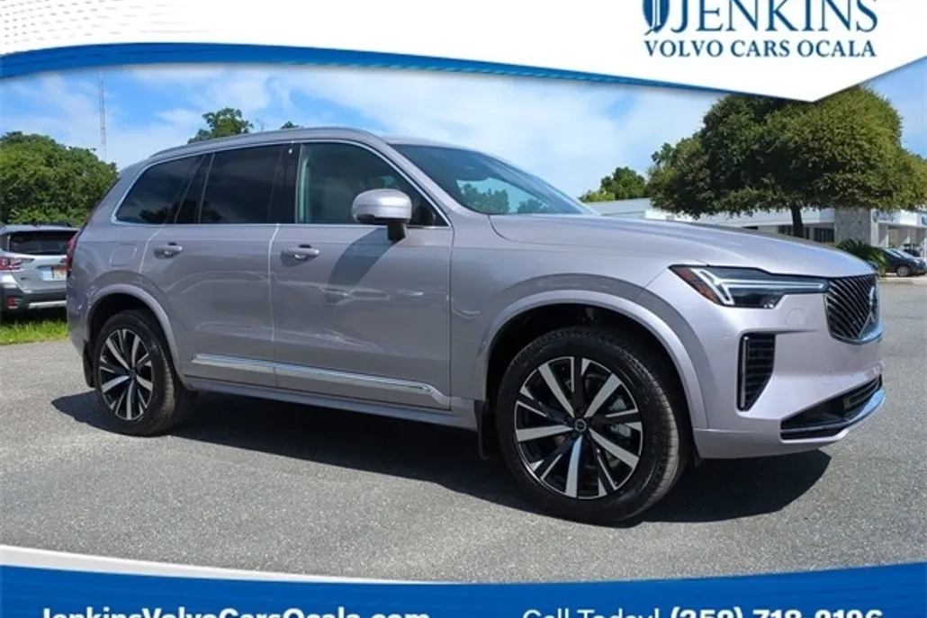 2026 Volvo XC90 B5 Core photo 1