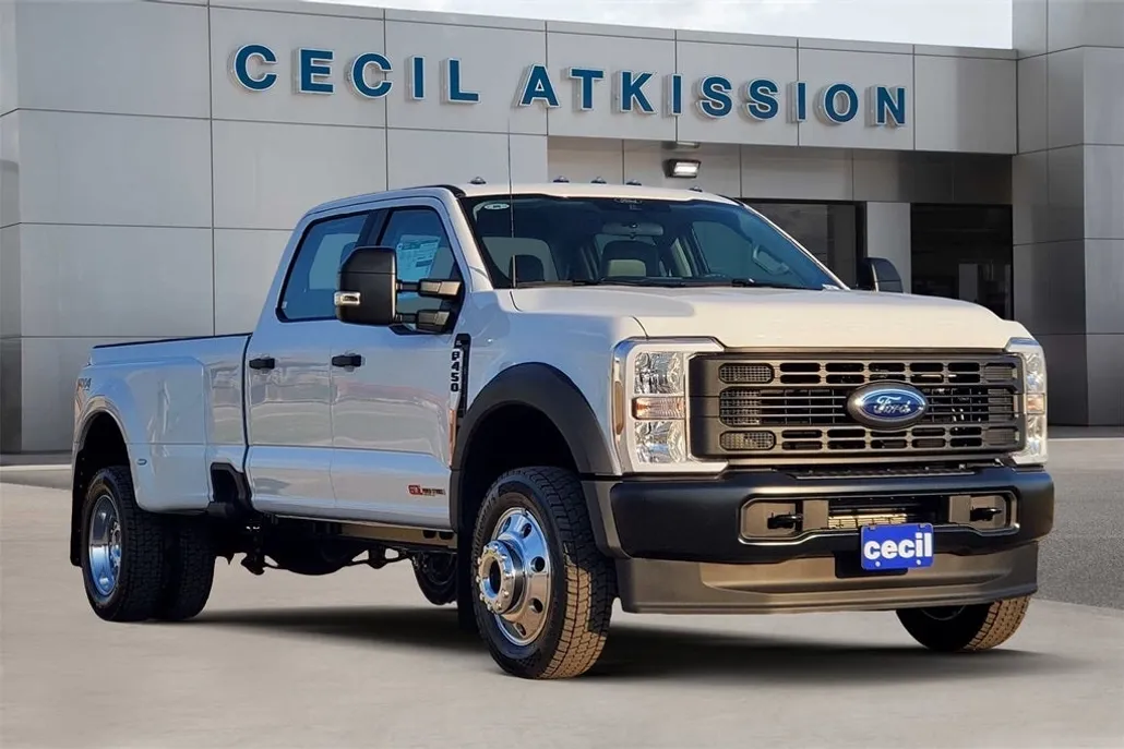 2026 Ford F-450 photo 1