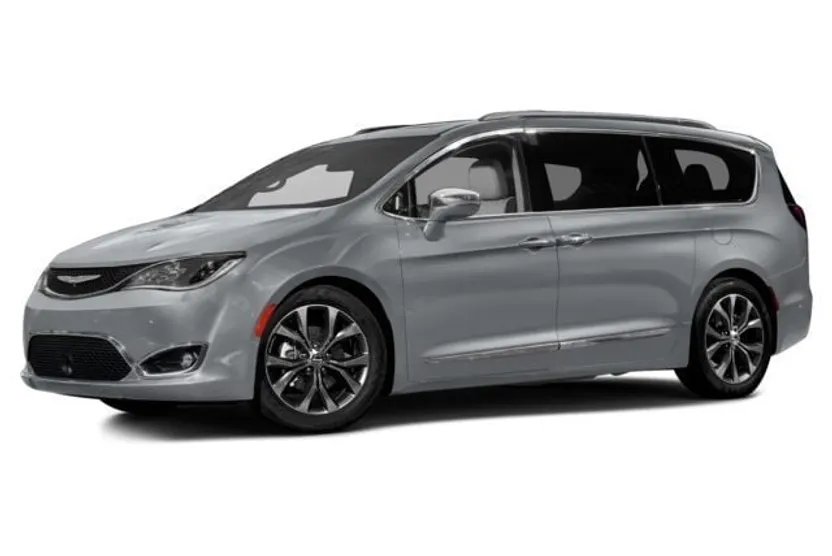 2017 Chrysler Pacifica Touring L photo 1