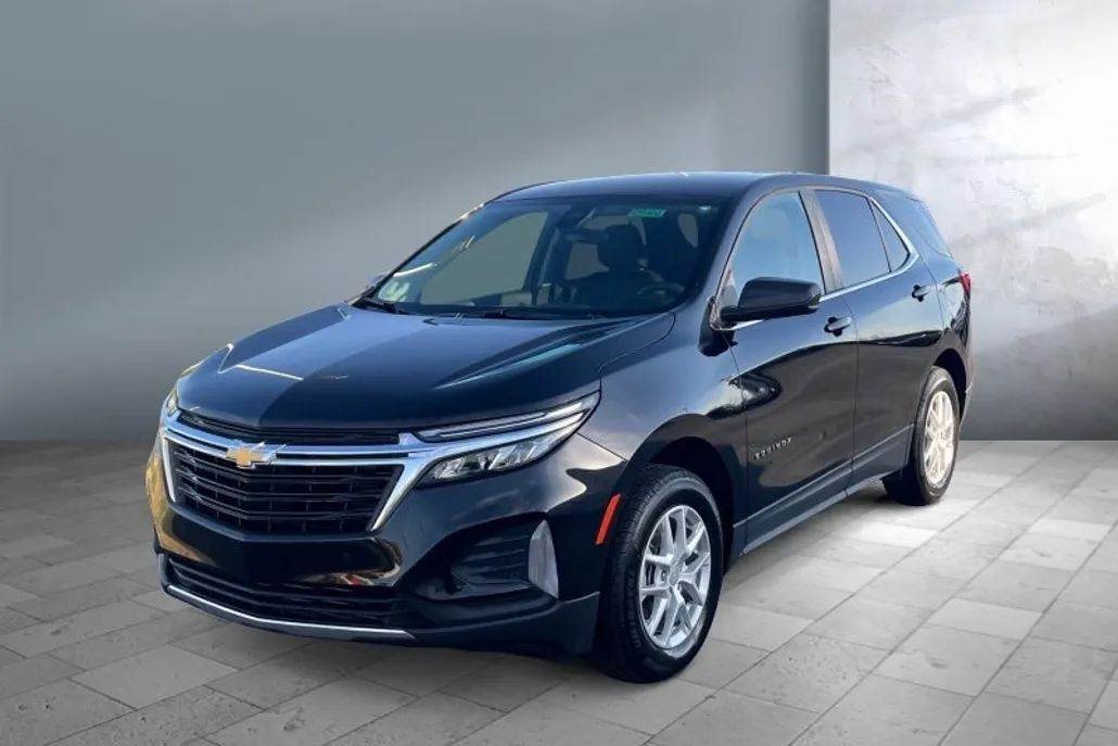 2024 Chevrolet Equinox LT photo 1