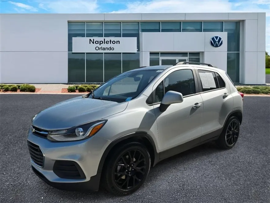 2021 Chevrolet Trax LT photo 1