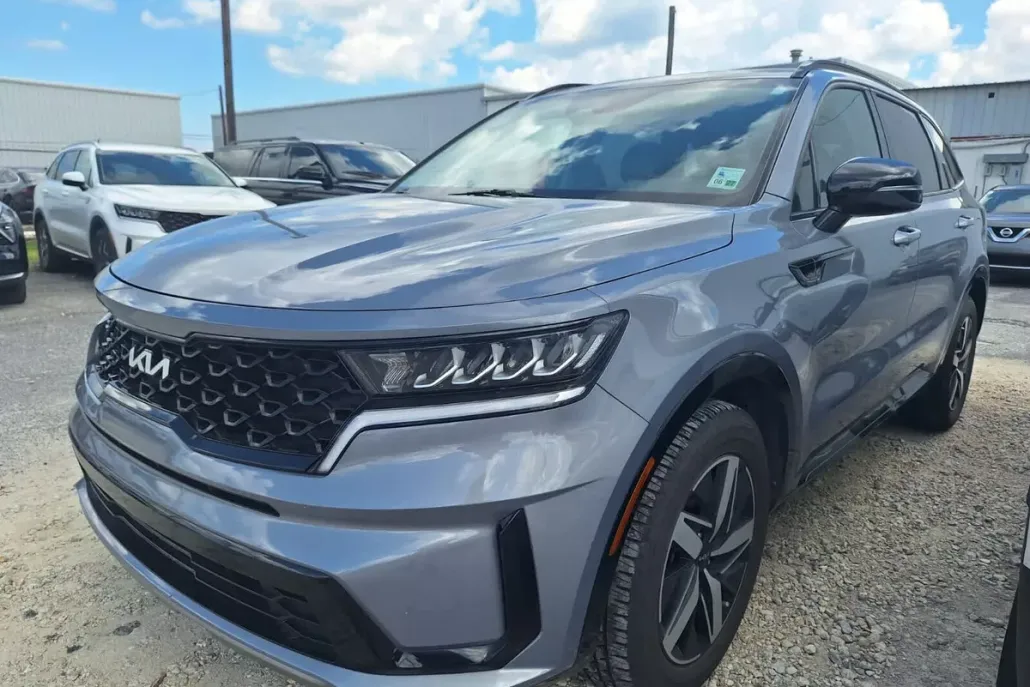 2022 Kia Sorento S photo 1