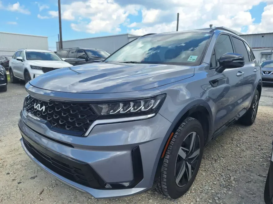 2022 Kia Sorento S photo 1