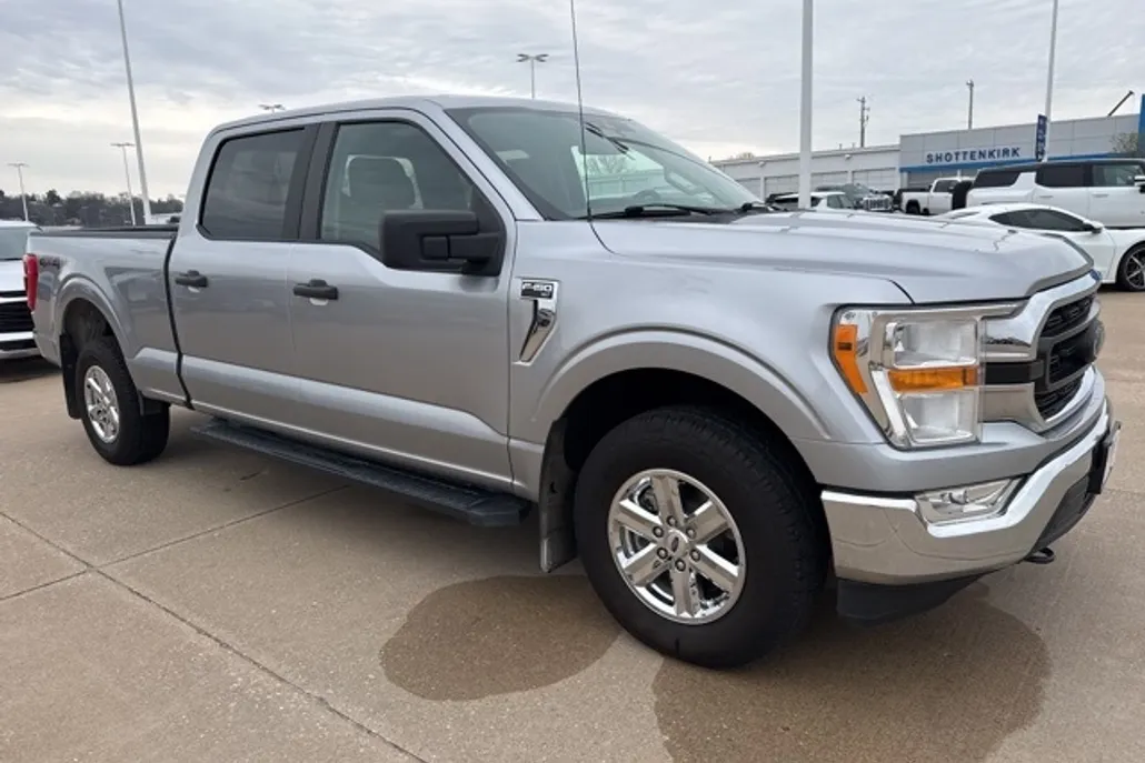 2021 Ford F-150 XLT photo 1