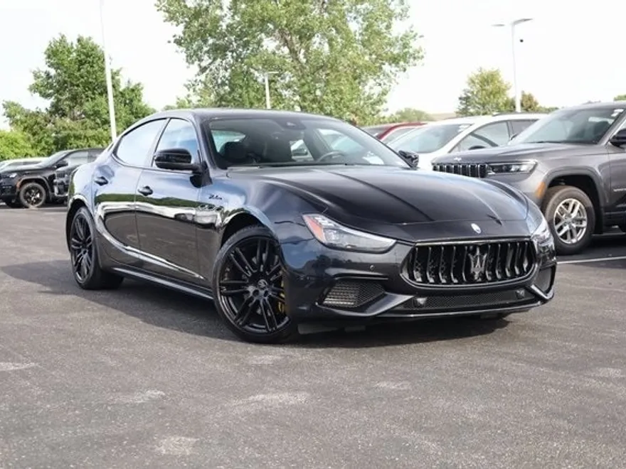 2022 Maserati Ghibli Modena Q4 photo 1