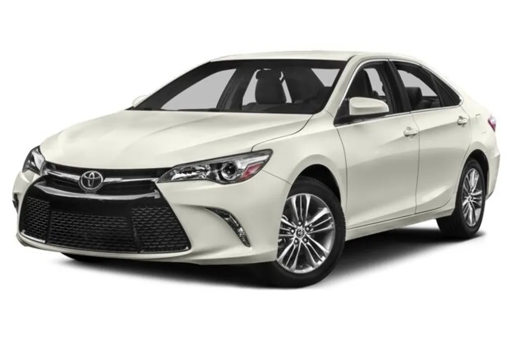 2016 Toyota Camry XSE photo 1