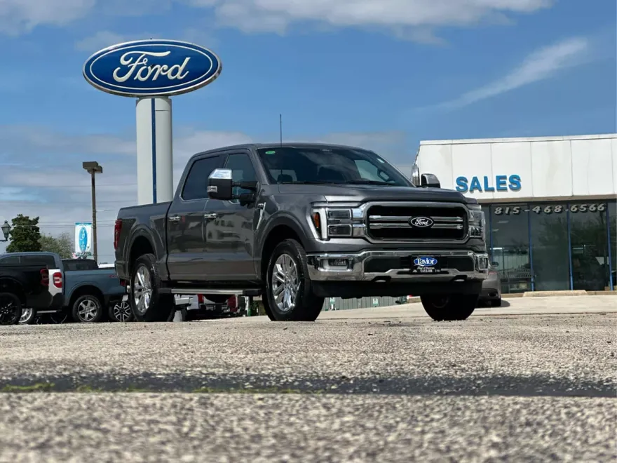 2024 Ford F-150 Lariat photo 1