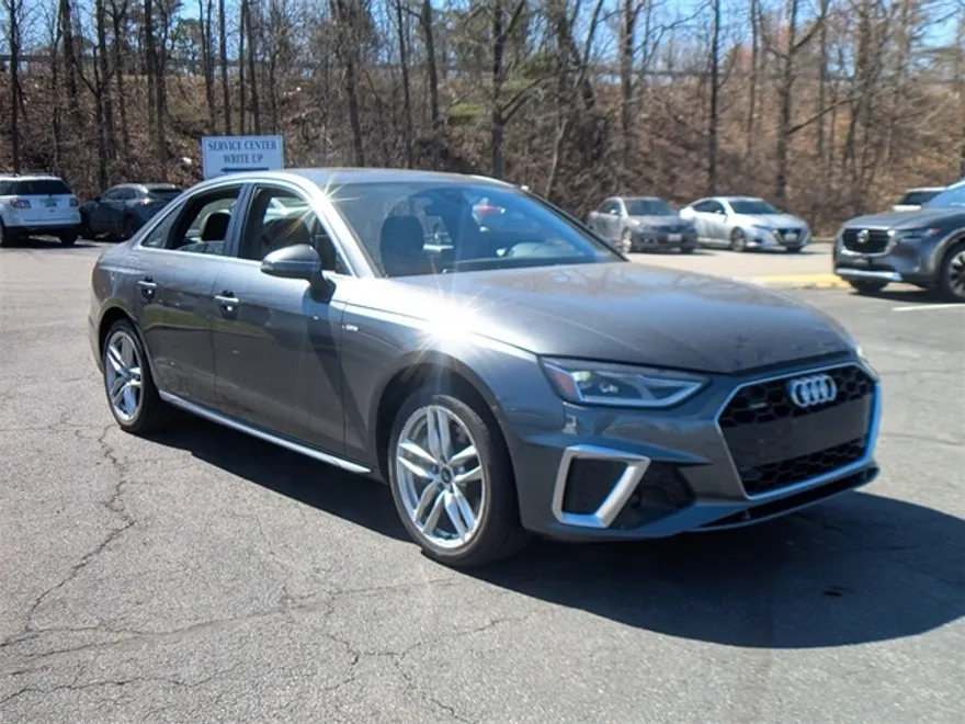 2021 Audi A4 45 S line Premium Quattro photo 1