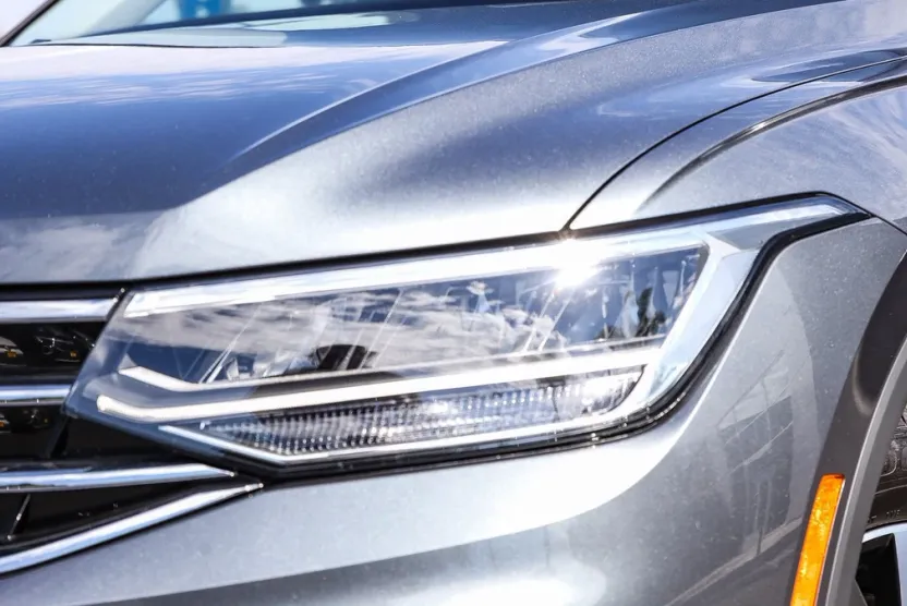 2024 Volkswagen Tiguan Wolfsburg Edition photo 1