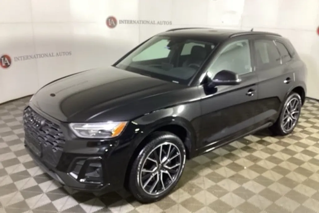2023 Audi SQ5 Premium Plus photo 1