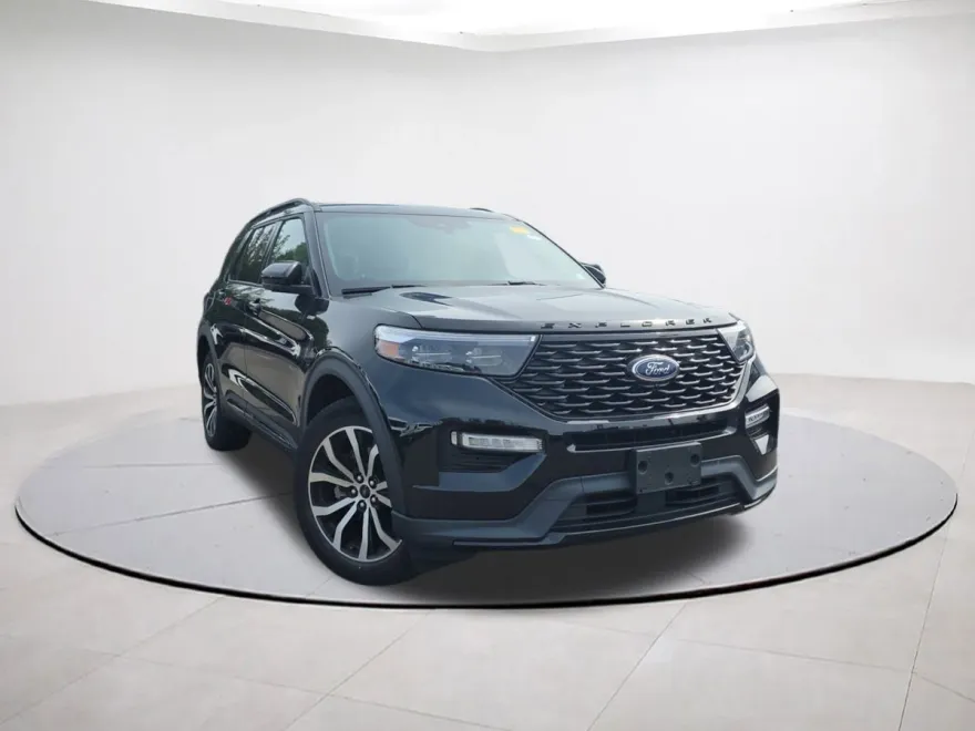 2022 Ford Explorer ST-Line photo 1