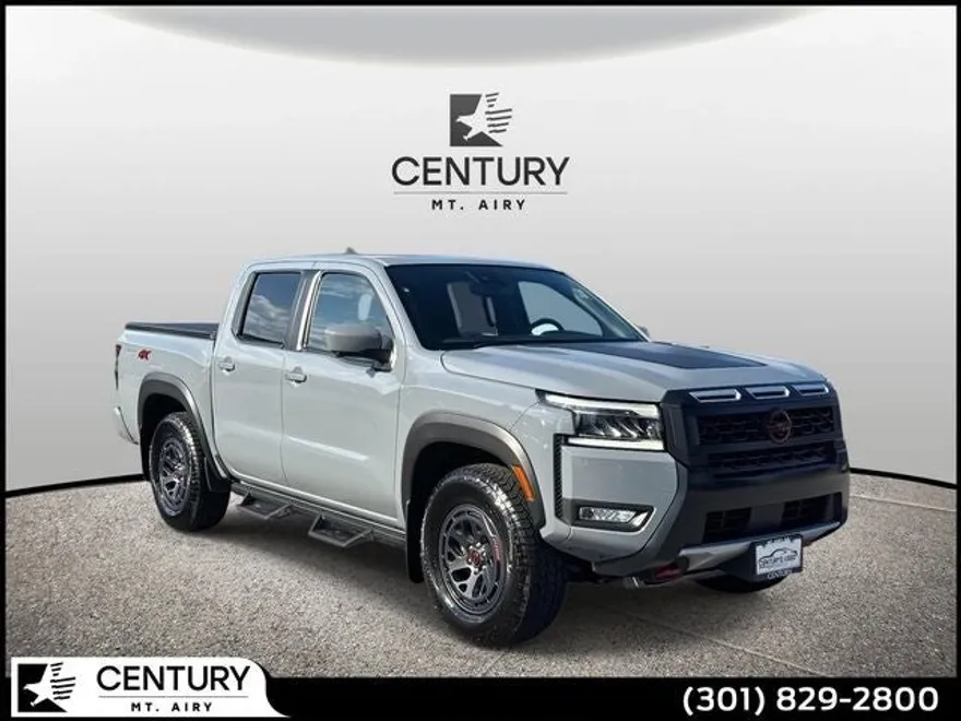 2025 Nissan Frontier PRO-4X photo 1