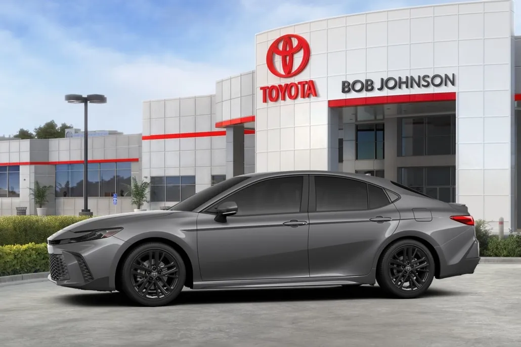 2026 Toyota Camry SE photo 1