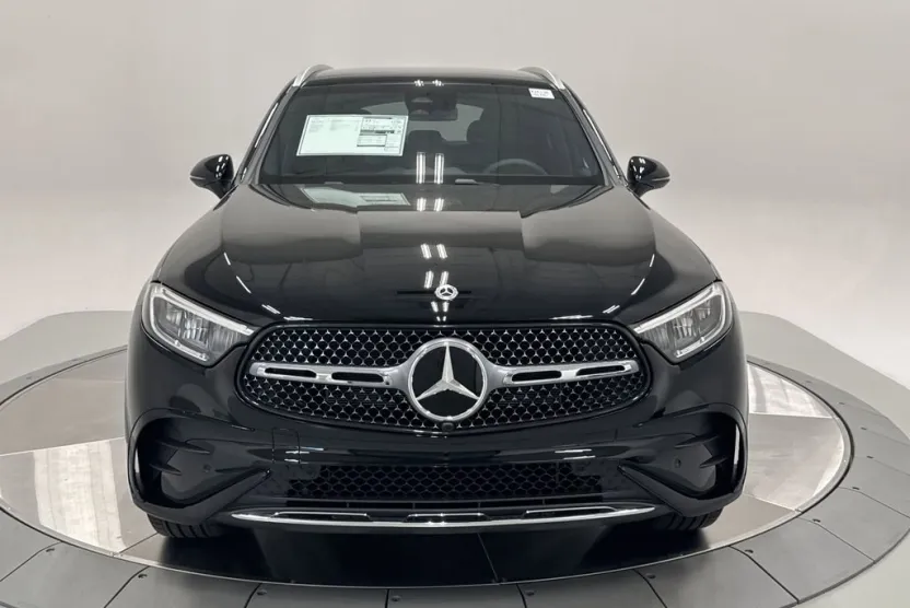 2026 Mercedes Benz GLC 300 photo 1