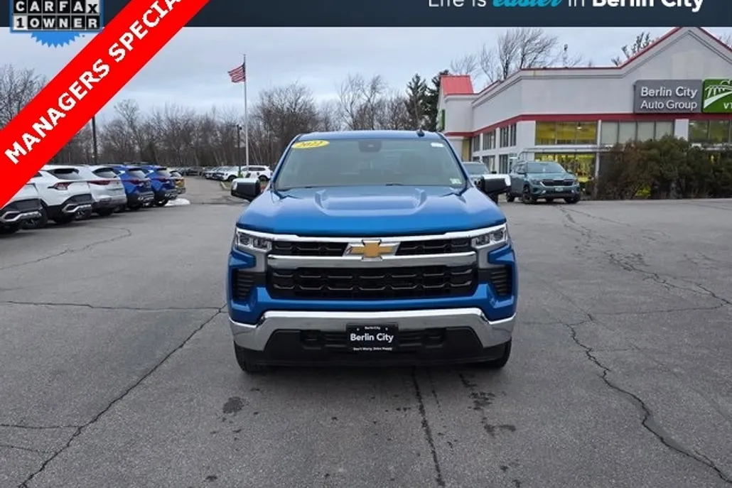 2022 Chevrolet Silverado 1500 LT photo 1