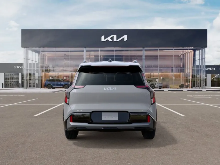 2026 Kia EV9 GT-Line photo 1