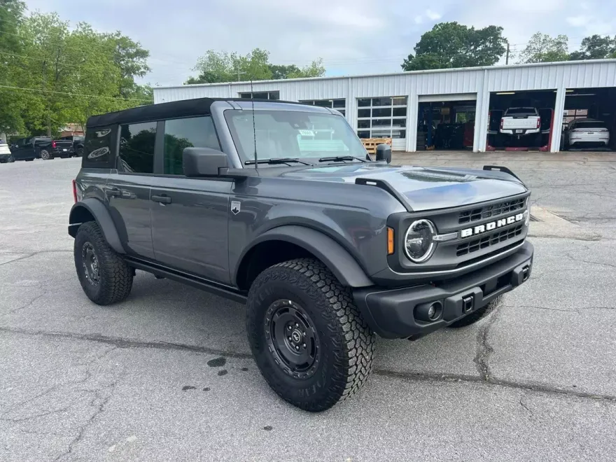 2025 Ford Bronco Big Bend photo 1
